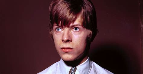 The Story Behind David Bowie’s Unusual Eyes