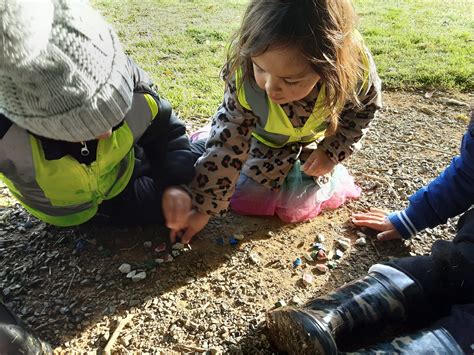 Children Play 的图像结果
