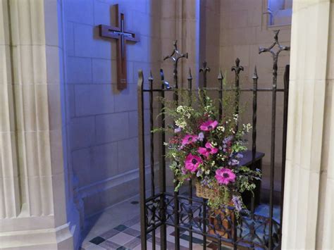 Washington Speaks: Easter flowers at Washington National Cathedral