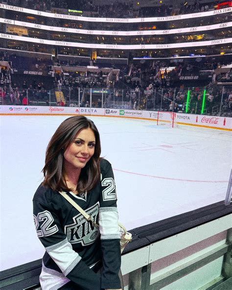 Chloe W Breen | Two new vids this week, check them both out on YouTube ...