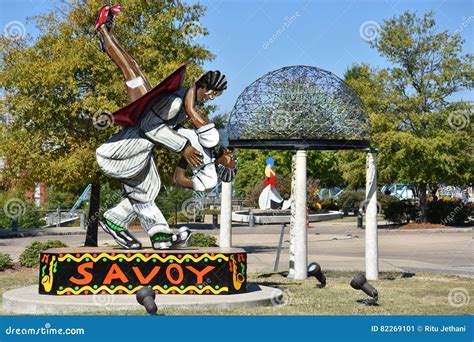 Bluff View Arts District in Chattanooga, Tennessee Editorial Photo ...