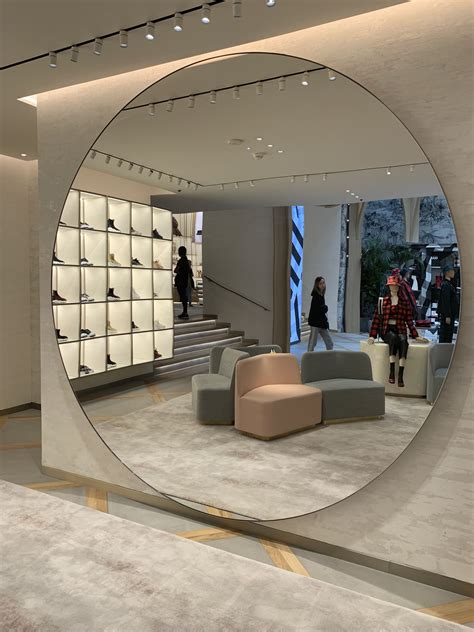 Creative wall mirror ideas | Home decor ideas | House redesign, Lobby ...