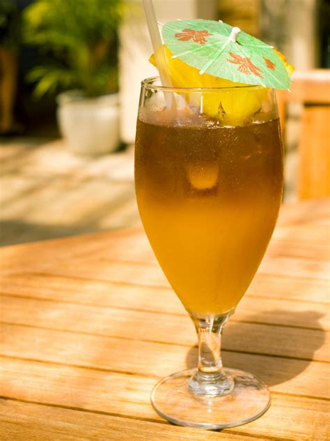 Trader Vic's Original Mai Tai Cocktail Recipe | HGTV