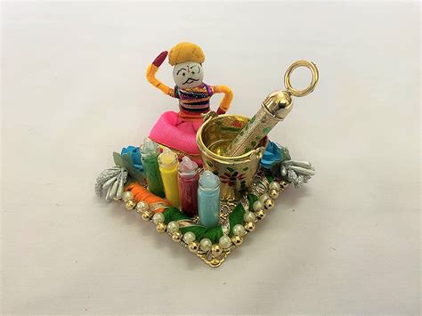 Buy Beautiful Square Puppet Holi Platter with Bottles Online at Low ...