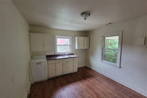 905 Hackett St - Greensboro, NC 27401 | ApartmentGuide.com