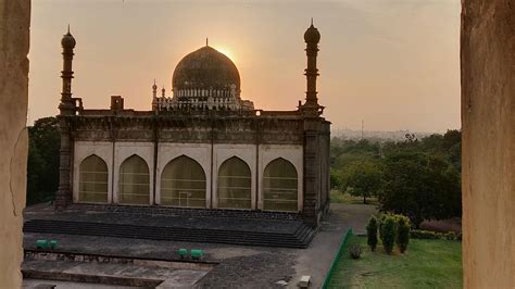 Gol Gumbaz Bijapur- History, Built By, Architecture, Timings, Location | Adotrip