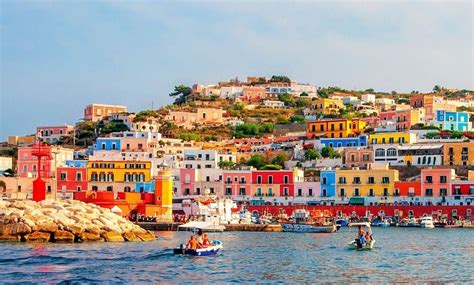 Tour La Riviera di Ulisse e lIsola di Ponza - Viaggio in pullman da ...