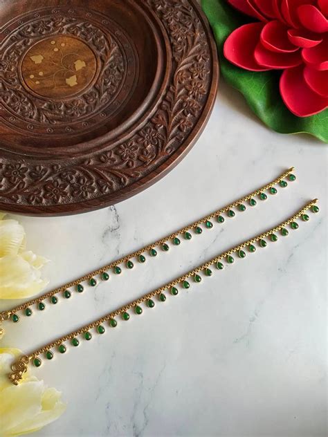 Emerald Kemp Stone Anklets – Ohbyozy