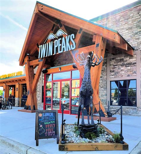 Beavercreek Sports Bar & Restaurant | (937) 705-6250 | Twin Peaks ...