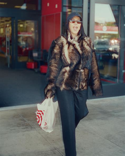 Kourtney Kardashian claps back at fan after famous vegan is accused of wearing 'dead animal ...