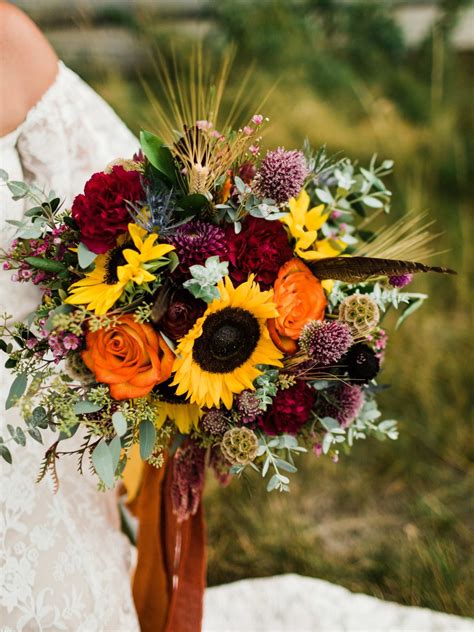 20 Stunning Rustic Sunflower Wedding Bouquets - Roses & Rings ...