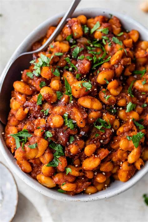 Easy Baked Beans {Heathy + Made Without Bacon} – WellPlated.com