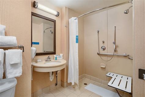 HAMPTON INN SPRINGFIELD - Hotel Reviews, Photos, Rate Comparison ...