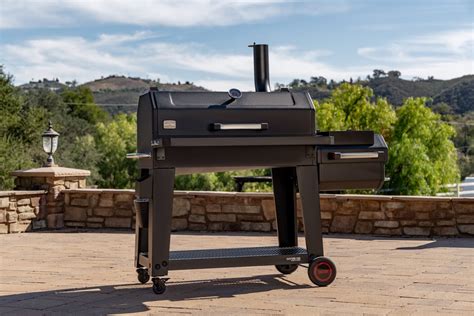 Nexgrill Expands Oakford Line with Offset and Vertical Pellet Smokers ...