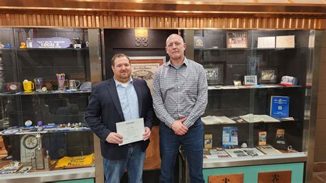 Local 33 Logo 的图像结果