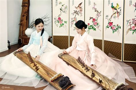 Beautiful Gayageum Experience in Bukchon - Klook India