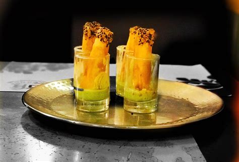 This Vegetarian Restaurant In Lower Parel Is A Sight For The Sore Eyes ...