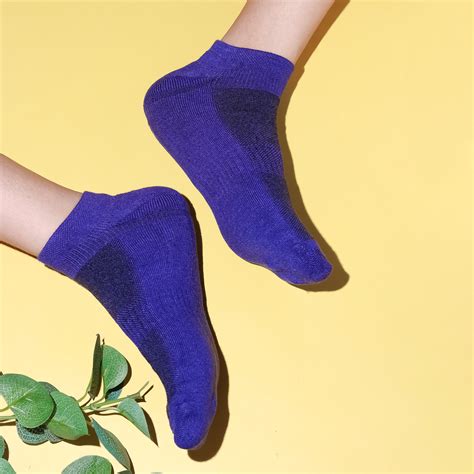 Printed, Striped, or Solid? Explore the Latest Trends in Ladies Socks