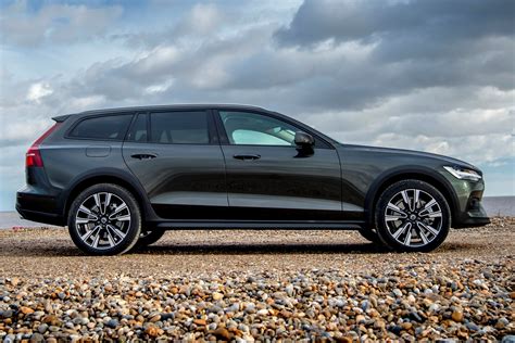 Volvo V60 Cross Country review – Automotive Blog