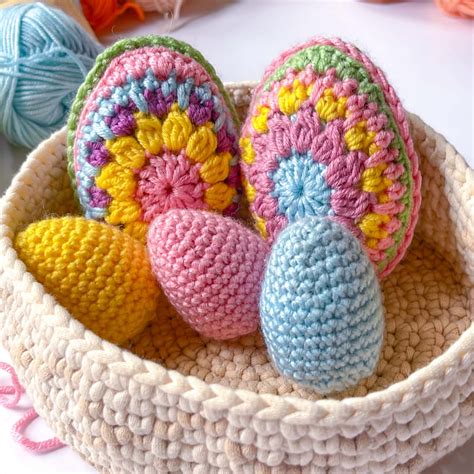 15+ Cute Free Easter Crochet Patterns: Bunnies, Chicks, Eggs & More ...