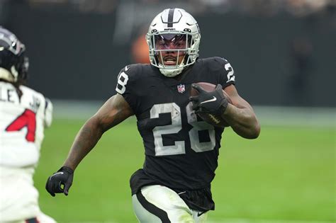 Josh Jacobs Contract: Raiders RB Set To Return to Las Vegas, but What ...
