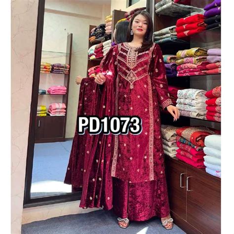 PD 1073 MAROON VELVET HEAVY DESIGNER WEDDING WEAR READY MADE SUITS AT ...