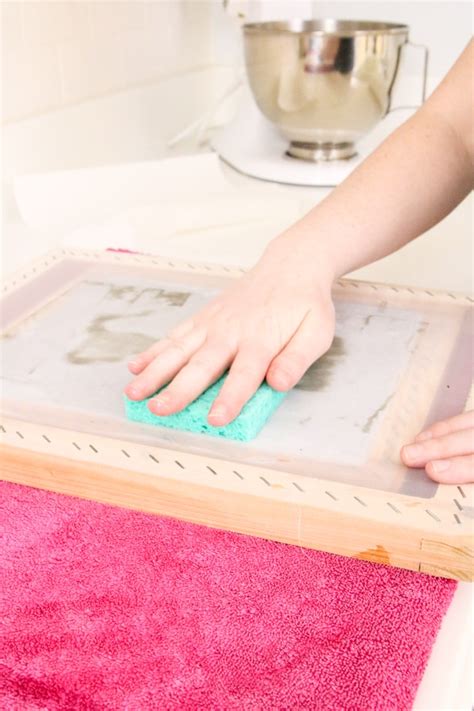 Making Homemade Paper 的图像结果