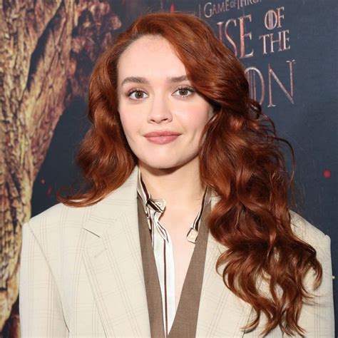olivia cooke | Color de cabello, Look de cabello, Estilos de cabello