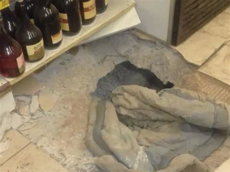 Red-handed - South African thieves tunnel into store, steal $18K in ...