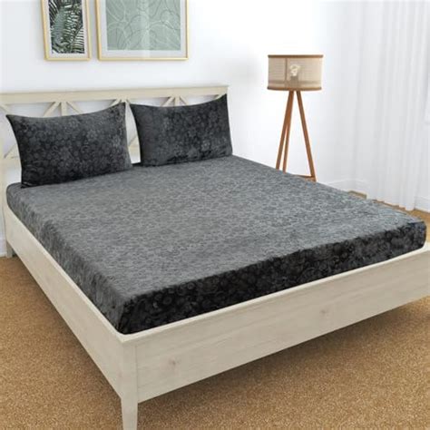 Buy EVERLUSH Elastic Fitted Warm Flannel Bedsheet King Size Warm Emboss ...