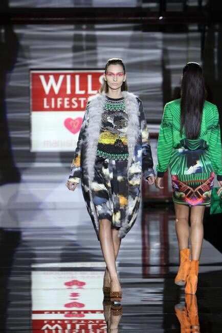 WIFW Photo Gallery - Grand Finale By Manish Arora | Grazia India