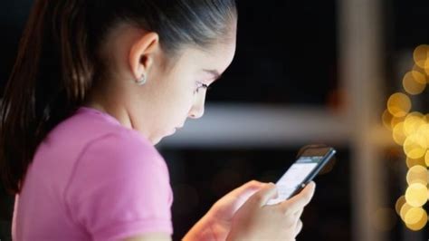 ¿Cuál es el mejor momento para darle a los niños un teléfono celular ...