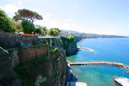 VisitsItaly.com - Welcome to Sorrento