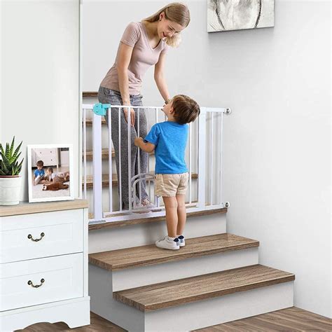 Baybee Auto Close Baby Safety Gate with Easy Walk-Thru Child Gate for ...