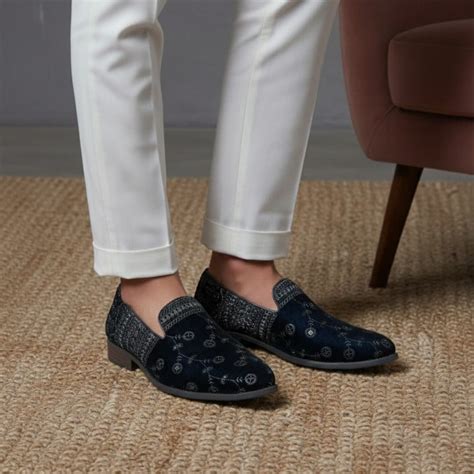 Buy Mochi Men Blue-navy Ethnic Jutis Online | SKU: 18-1133-17-41 ...
