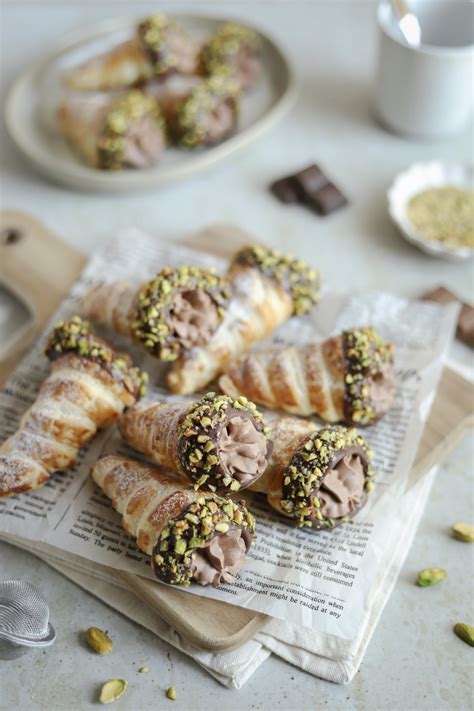 Čokoladne krem rolnice od lisnatog testa - Mystic Cakes