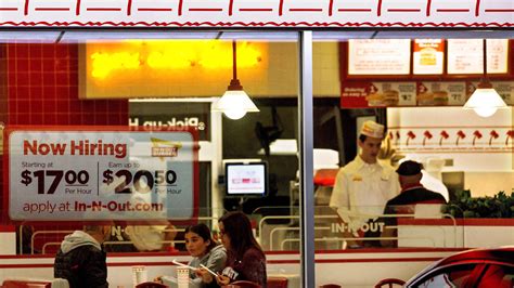 Restaurants Agree to Raise Pay to $20 an Hour in California - The New ...