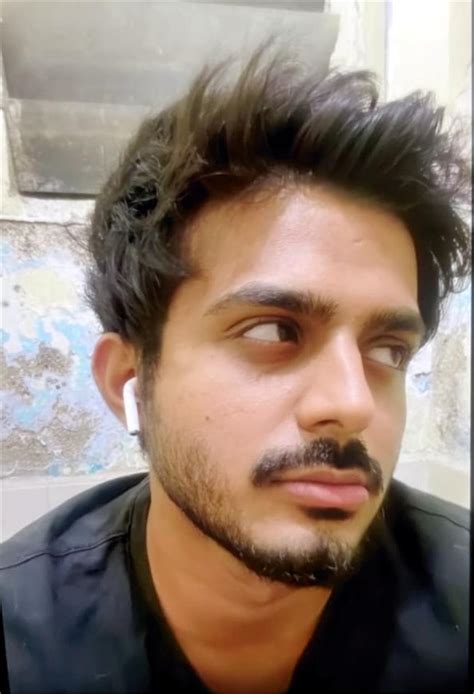 यूपी पुलिस के खौफ में धर्मांतरण गैंग का सरगना बद्दो - baddo-leader-of ...