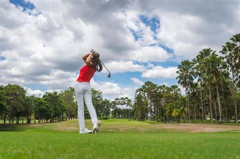 Female Golf 的图像结果