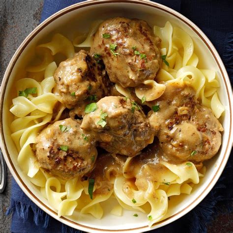 Meatballs and Gravy Recipe: How to Make It