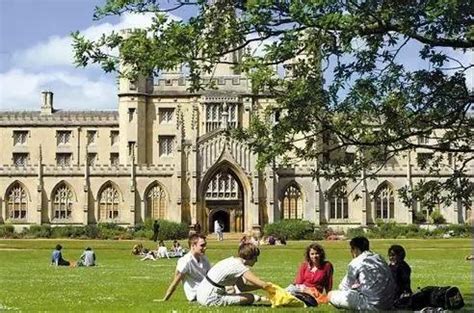 外企喜欢的英国大学是哪些？英国大学就业率排名来啦！ - 知乎