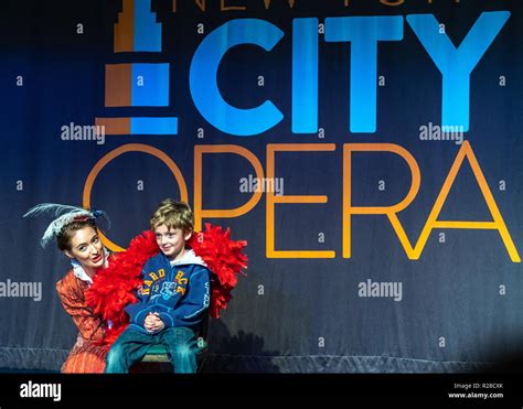 Child Opera Performances 的图像结果