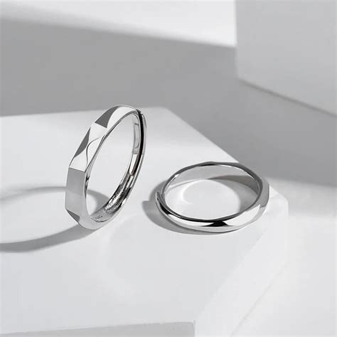 Hidden message couple ring set