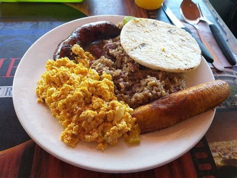 HOTEL Y RESTAURANTE LOS CAMBULOS (Manizales) - Hotel Reviews, Photos ...