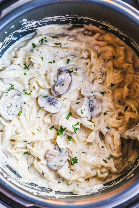 Instant Pot Chicken Alfredo Pasta | Little Sunny Kitchen