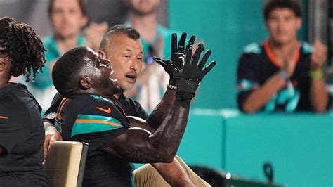 Dolphins star spills the beans on Tyreek Hill's injury theatrics: 'I'm ...