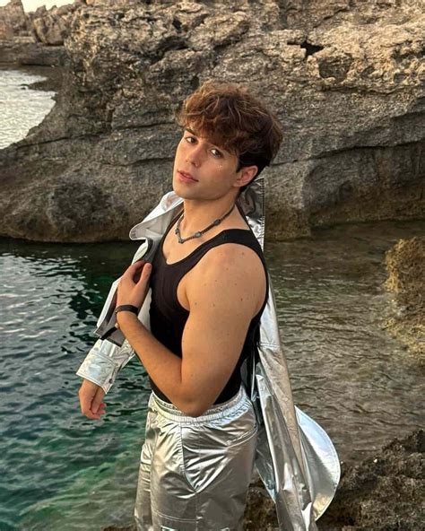 Benji Krol - Age, Height, Net Worth, Girlfriend, Bio, Facts, Wiki