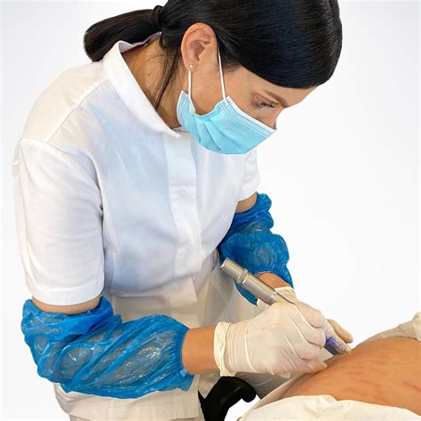 Stretch Marks & Scar Camouflage training - 22 Institute