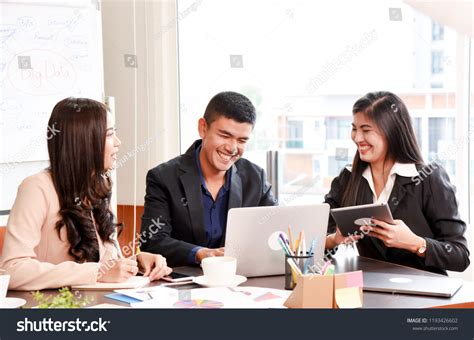 Good Work Meeting Photo 的图像结果