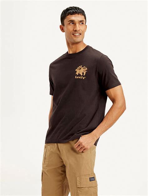 Men's Typography Crew Neck T-shirt – Levis India Store